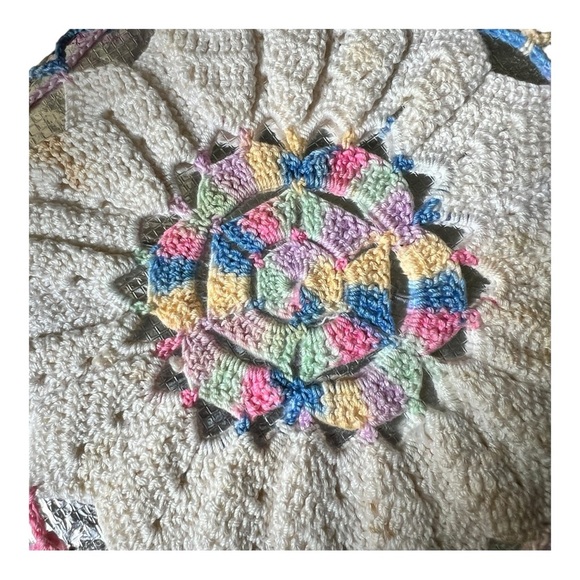 Vintage Hand Crocheted Hot‎ Pad - Picture 2 of 3